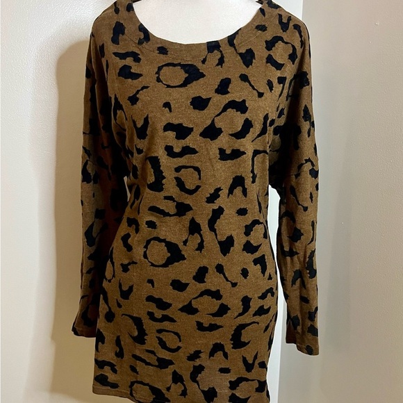 By Chocolate Leopard Print 3/4 sleeve  Sweater – Size L - Picture 1 of 5